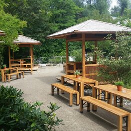 Lago im Tao Garten Mehrere Lagos sind im Tao Garten im Münchner Zoo aufgestellt.